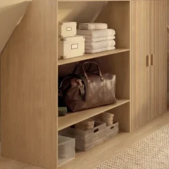 Armoire sous pente 2 portes 60 x 50 x 70/110 cm effet lattes tasseau bois coloris chêne