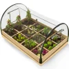 Carré potager avec serre