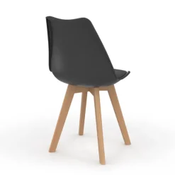 Chaises scandinaves noires avec coussin