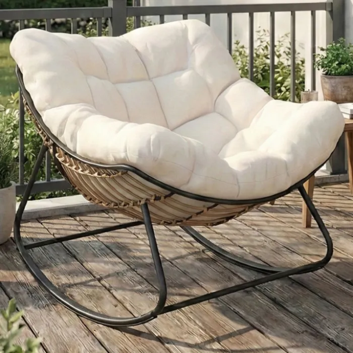 Fauteuil de jardin à bascule effet rotin avec coussin écru
