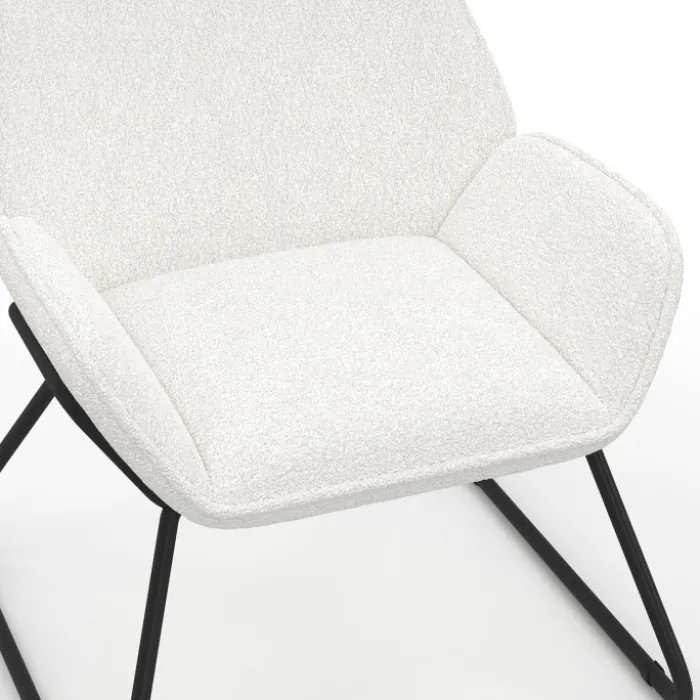 Fauteuil en tissu bouclette et pieds métal noirs