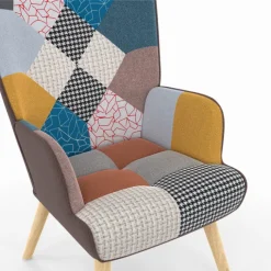 Fauteuil scandinave multicolore avec repose pieds