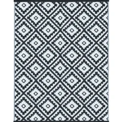 Grand tapis noir pour terrasse et extérieur