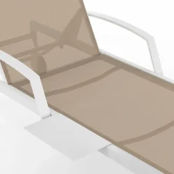 Lot de 2 transats de jardin inclinables avec tablettes en acier blanc et toile beige