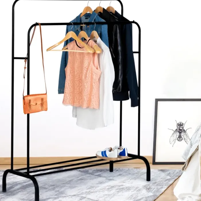 Portant vêtements double en métal noir avec étagère à chaussures