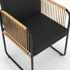 Salon de jardin table 190 CM et 8 chaises métal noir, cordage effet rotin clair et coussins noirs