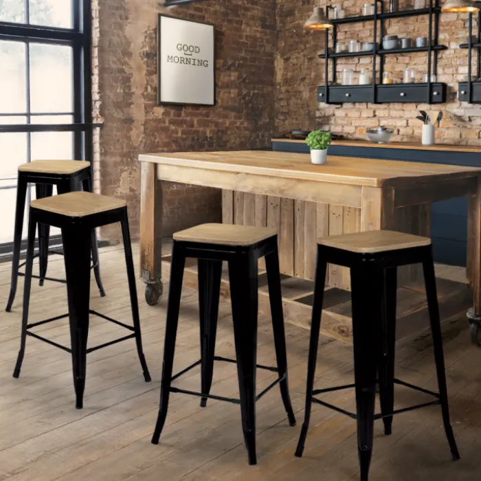 Tabourets de bar bois et métal noir empilables x4